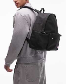 Tommy Jeans Tommy Jeans daily backpack with flag logo in black