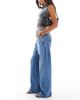 Tommy Jeans Tommy Jeans Mia mid rise relaxed straight jeans in mid wash-Blue - 3