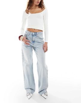 Tommy Jeans Tommy Jeans Mia mid rise relaxed straight jeans with frayed seams in ultra light wash-Blue