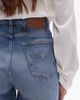 Tommy Jeans Tommy Jeans mom denim shorts in mid wash-Blue - 2