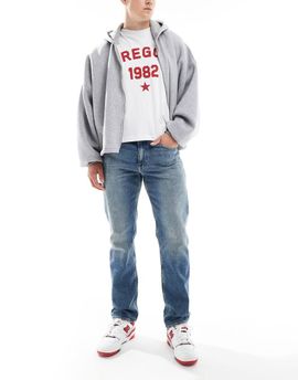 Tommy Jeans Tommy Jeans Ryan regular straight jeans in worn mid wash-Blue