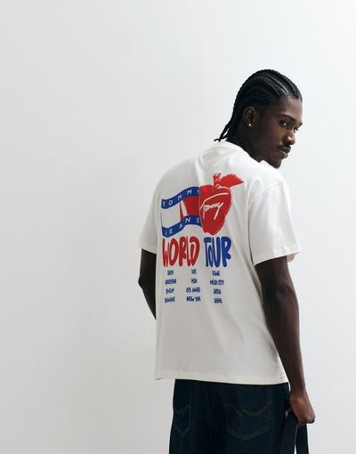 Tommy Jeans Tommy Jeans souvenir logo relaxed fit T-shirt in off white