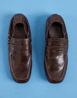 Tony Bianco Tony Bianco Gloria square toe loafers in chocolate vintage leather-Brown