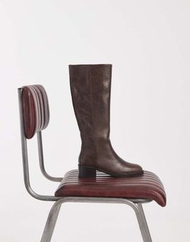 Tony Bianco Tony Bianco Jackson pull on knee boots in vintage chocolate-Brown