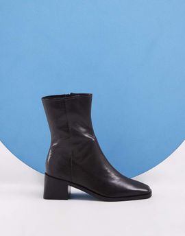 Tony Bianco Tony Bianco Remi mid ankle boots in brown leather