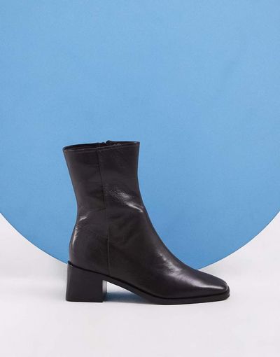 Tony Bianco Tony Bianco Remi mid ankle boots in brown leather