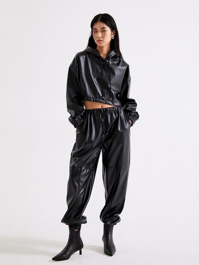 TOPGIRL FAUX LEATHER JOGGER PANTS_T226BT700(BK)