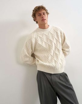 Topman Topman relaxed fit knitted cable sweater in ecru-WHITE