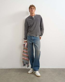 Topman Topman relaxed fit waffle henley with raw hem in washed black-Gray