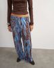 Topshop Topshop abstract plisse wide leg pants in blue - 2