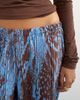 Topshop Topshop abstract plisse wide leg pants in blue - 3