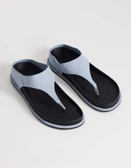 Topshop Topshop Angela toe thong footbed flat sandals in cornflower blue