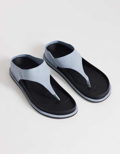 Topshop Topshop Angela toe thong footbed flat sandals in cornflower blue