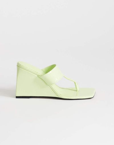 Topshop Topshop Archer toe thong wedge heels in lime-Green