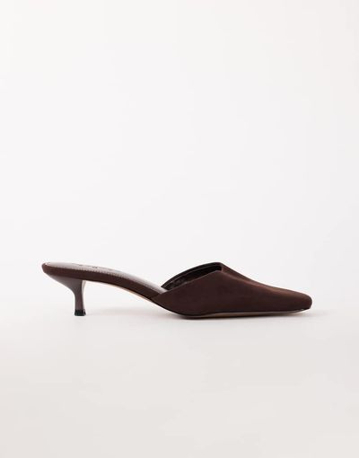 Topshop Topshop Arthur rounded toe mid heel mule in chocolate faux suede-Brown