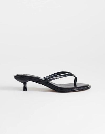 Topshop Topshop Axel toe thong mid heel sandals in black