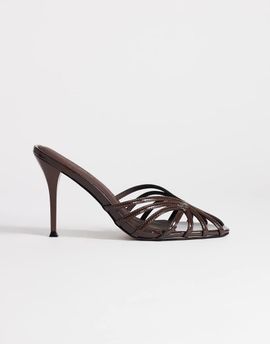Topshop Topshop Azelia heeled sandals in dark chocolate-Brown