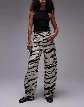 Topshop Topshop barrel leg mid rise jeans in zebra print-Multi
