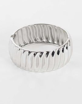Topshop Topshop Blossom chunky bangle in silver