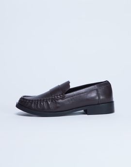 Topshop Topshop Carey real leather loafers with ruched detailing in chocolate brown