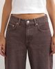 Topshop Topshop Cinch low rise relaxed jeans in chocolate-Brown - 3