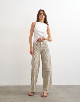 Topshop Topshop Cinch low rise relaxed jeans in ecru and black stripe-White