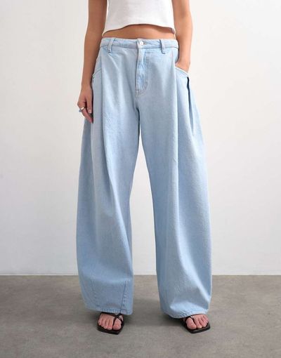Topshop Topshop Cocoon mid rise barrel jeans in super bleach-Blue