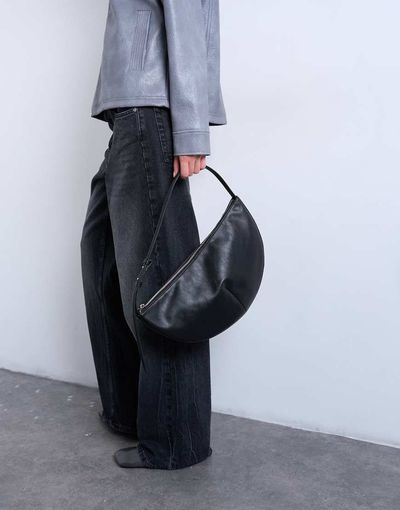 Topshop Topshop Curly medium scoop shoulder bag in black