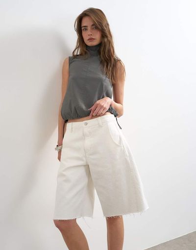 Topshop Topshop denim barrel leg jorts in white-Blue