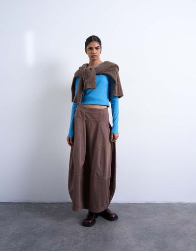 Topshop Topshop denim seamed barrel fit maxi skirt in otter-Brown