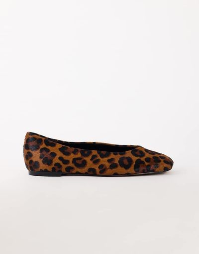 Topshop Topshop Duke chiselled ballet flat in leopard hair on real leather-Brown