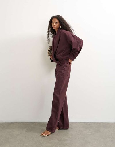 Topshop Topshop Ember low rise relaxed straight jeans in aubergine-Brown