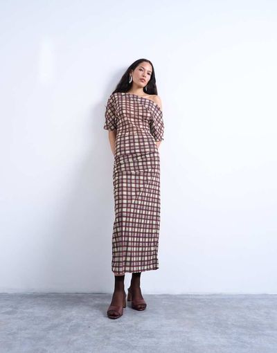 Topshop Topshop gathered detail mesh maxi skirt in plaid-Brown
