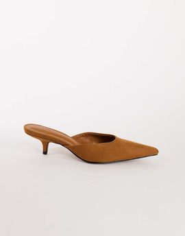 Topshop Topshop Gigi kitten heel court shoe in chestnut faux suede-Brown