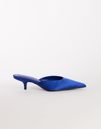 Topshop Topshop Gigi kitten heel court shoe in cobalt satin-Blue