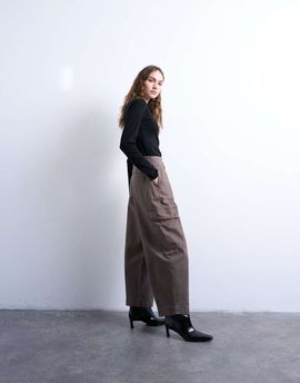 Topshop Topshop heavy wash cargo pants with pleats in brown