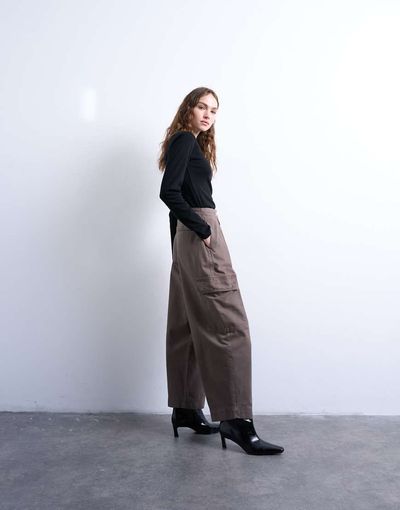 Topshop Topshop heavy wash cargo pants with pleats in brown