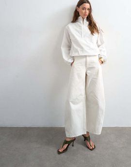 Topshop Topshop Horseshoe barrel mid rise jeans in white