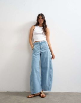 Topshop Topshop Horseshoe mid rise barrel jeans in bleach stripe-Blue