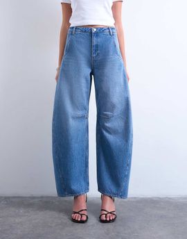 Topshop Topshop Horseshoe mid rise barrel jeans in vintage blue
