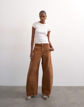 Topshop Topshop Horseshoe mid rise barrel leg jeans in toffee-Brown