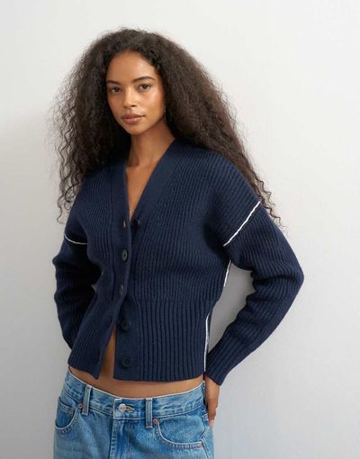 Topshop Topshop knit v-neck button front cardigan in midnight-White