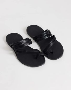 Topshop Topshop Maeve strappy toe loop sandals in black
