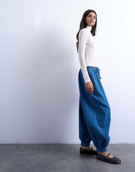 Topshop Topshop mid rise balloon jeans in mid blue