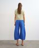 Topshop Topshop mid rise crop barrel jeans in cobalt blue - 4