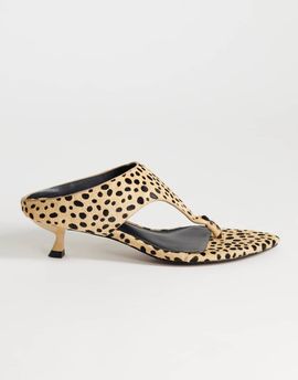 Topshop Topshop Nancy toe thong mid heel sandals in caramel dalmatian print hair-on-real leather-Neutral
