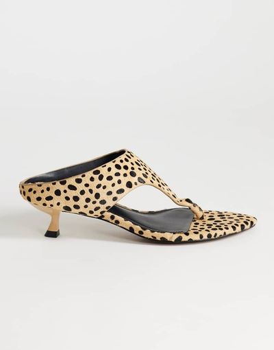 Topshop Topshop Nancy toe thong mid heel sandals in caramel dalmatian print hair-on-real leather-Neutral