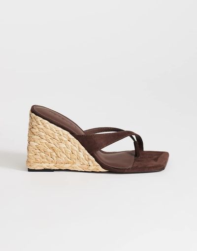 Topshop Topshop Naomi raffia wedge toe thong mule sandals in chocolate faux suede-Brown