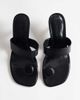 Topshop Topshop Natalie toe thong angular mid heel sandals in black - 3
