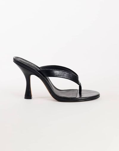 Topshop Topshop Nina toe thong heeled sandals in black